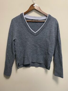 Tahari 100% Merino Wool V-Neck Sweater Women’s Size Medium